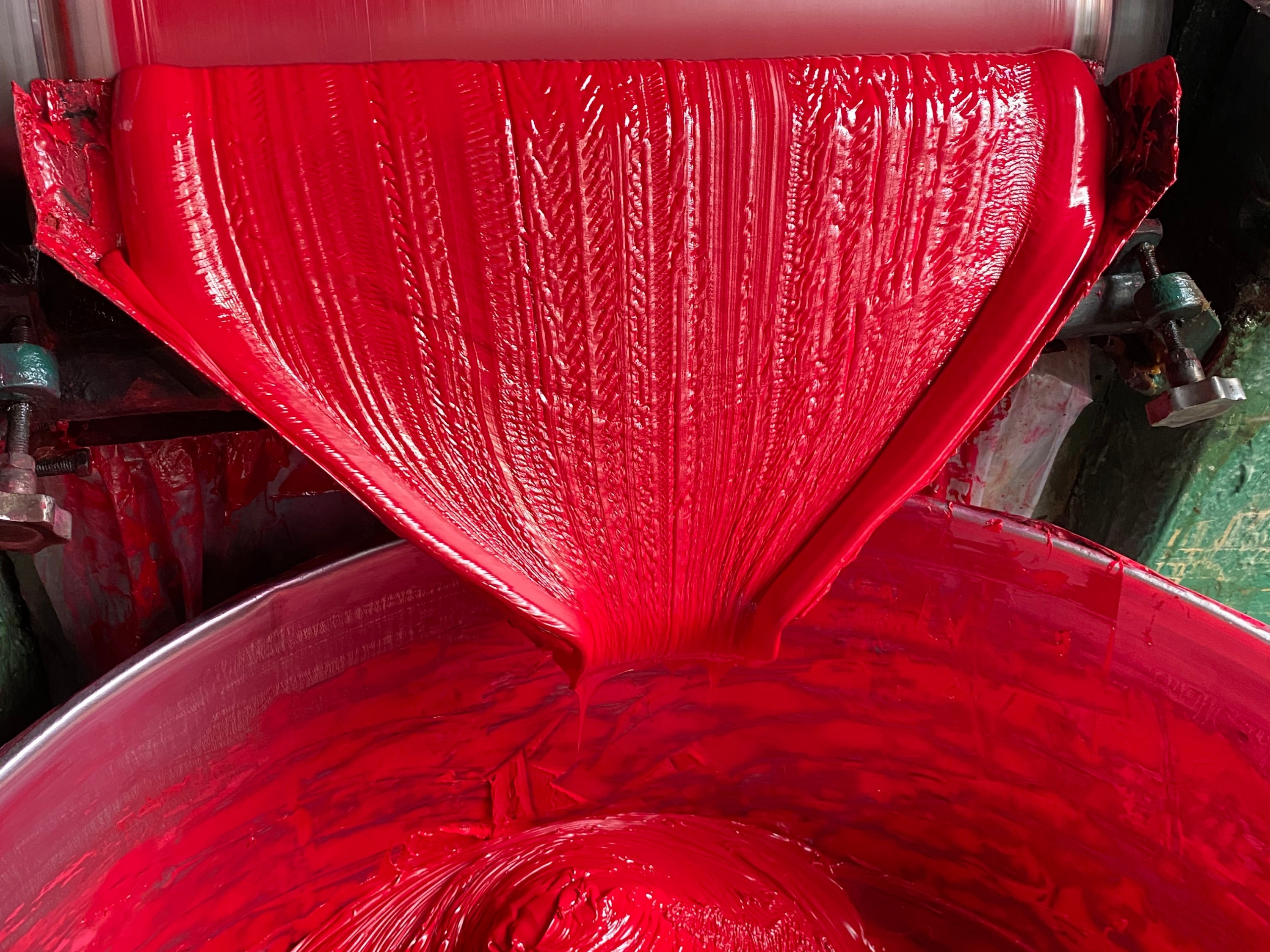 <i style='color:red'>磁环</i>绝缘漆为何备受青睐？探秘新日旭电子